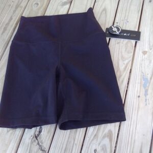 New Women's Yogalicious Lux Hi Rise Black Yoga Workout Shorts Size Medium